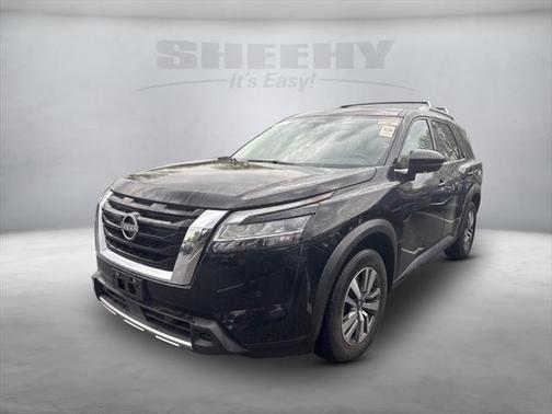 2023 Nissan Pathfinder SL 4WD