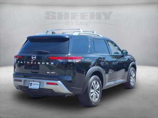 2023 Nissan Pathfinder SL 4WD
