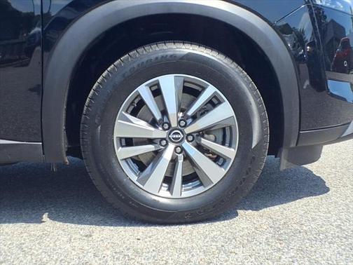 2023 Nissan Pathfinder SL 4WD