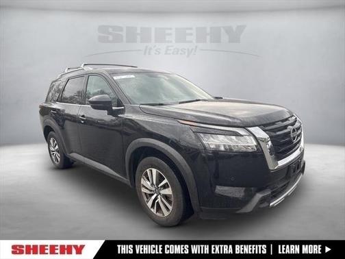 2023 Nissan Pathfinder SL 4WD
