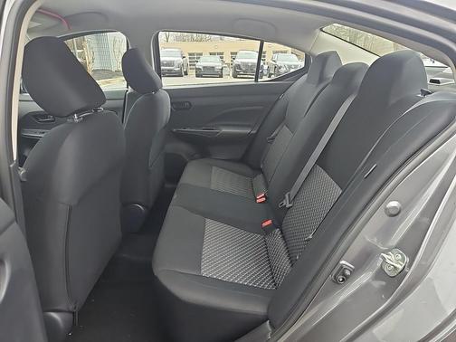 2024 Nissan Versa 1.6 S