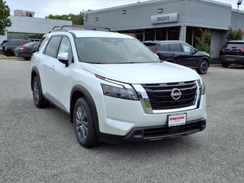 2025 Nissan Pathfinder SV 4WD