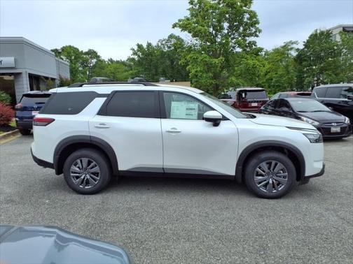 2025 Nissan Pathfinder SV 4WD
