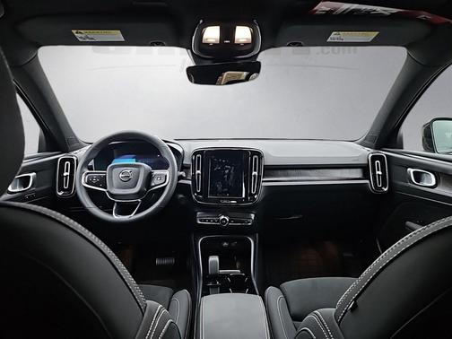2024 Volvo XC40 Recharge Pure Electric Twin Plus