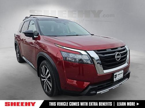 2025 Nissan Pathfinder Platinum 4WD