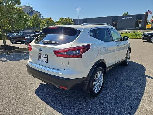 2021 Nissan Rogue Sport SV