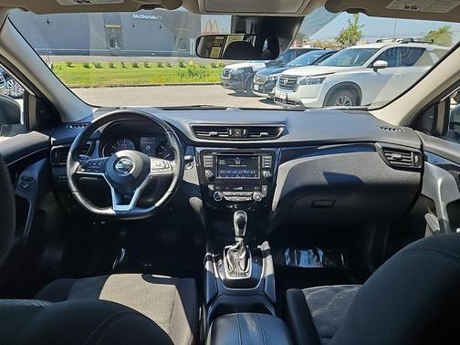 2021 Nissan Rogue Sport SV