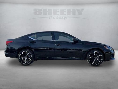 Super Black 2024 Nissan Altima SR Intelligent AWD