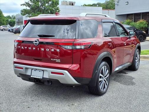 2022 Nissan Pathfinder Platinum 4WD