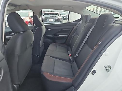 2022 Nissan Versa 1.6 S