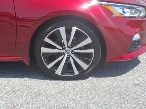 2021 Nissan Altima SR Intelligent AWD