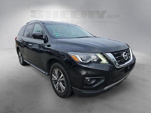 2017 Nissan Pathfinder SL