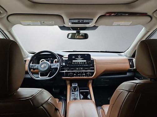 2022 Nissan Pathfinder Platinum 4WD