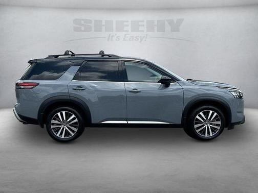 2022 Nissan Pathfinder Platinum 4WD