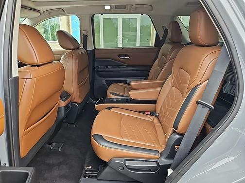 2022 Nissan Pathfinder Platinum 4WD
