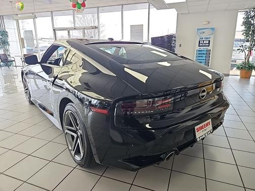 Black Diamond Pearl 2026 Nissan Z Sport