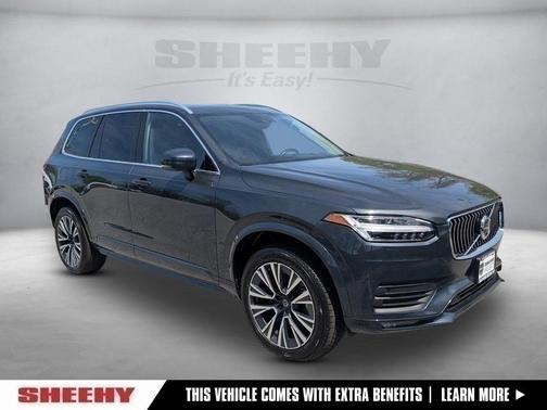 2022 Volvo XC90 T6 Momentum