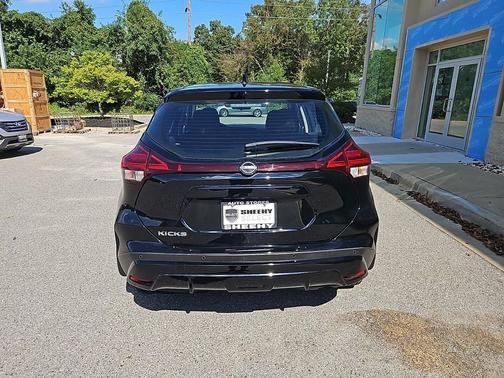 2024 Nissan Kicks S