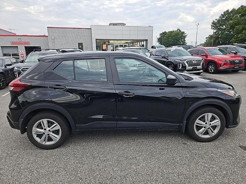 2024 Nissan Kicks S
