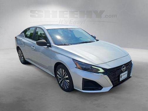 Brilliant Silver Metallic 2024 Nissan Altima 2.5 SV