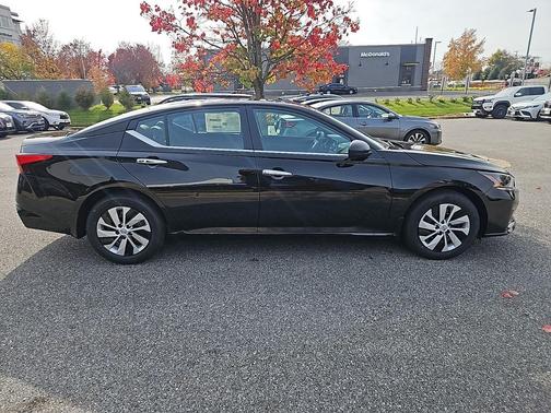 2025 Nissan Altima S FWD