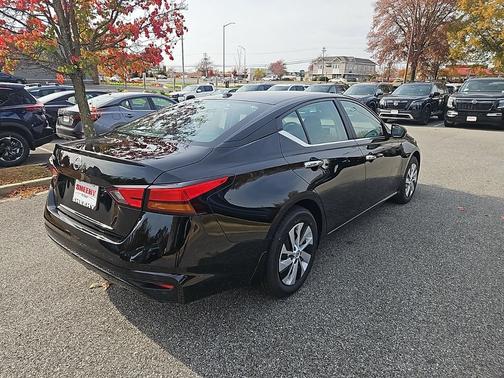 2025 Nissan Altima S FWD