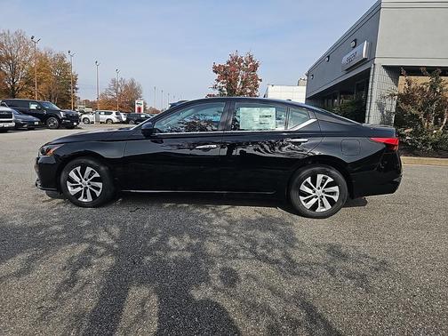 2025 Nissan Altima S FWD