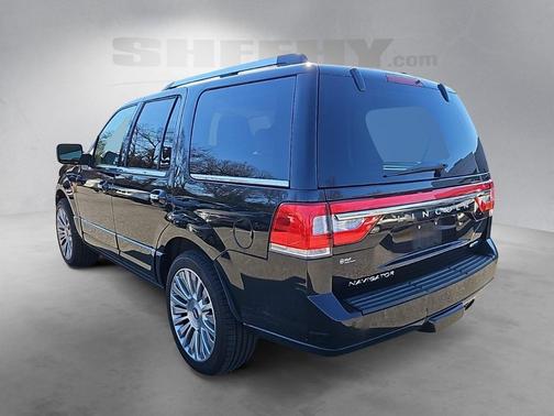 2015 Lincoln Navigator Base
