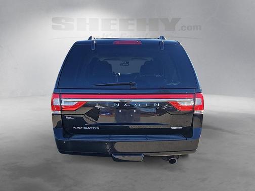 2015 Lincoln Navigator Base