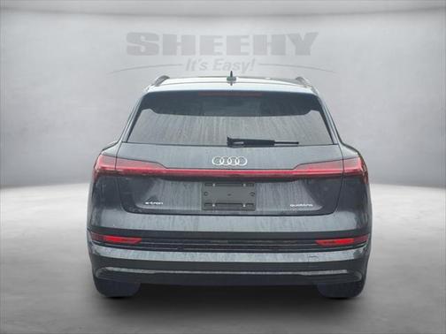2021 Audi e-tron Premium