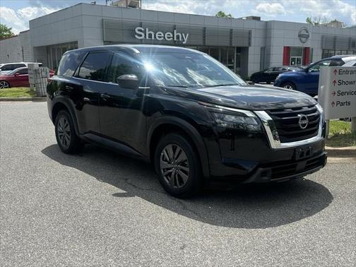 2023 Nissan Pathfinder S 4WD