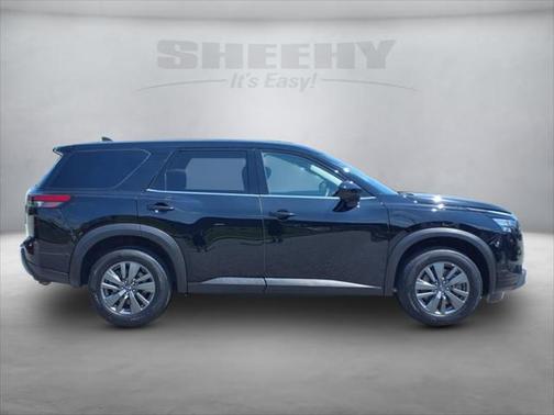 2023 Nissan Pathfinder S 4WD
