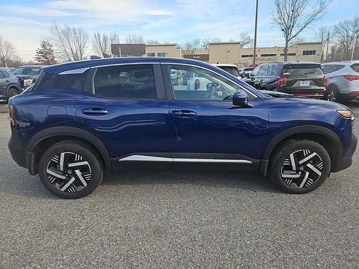 2025 Nissan Kicks SV