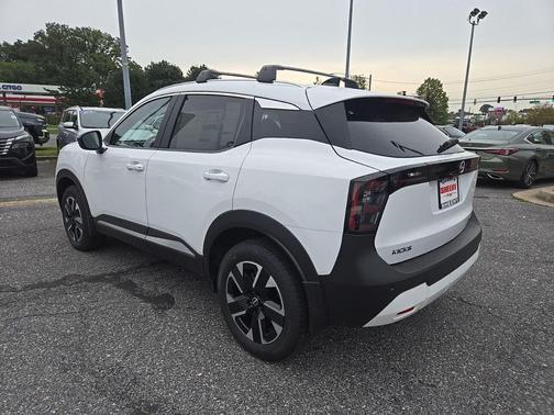Fresh Powder 2026 Nissan Kicks SV