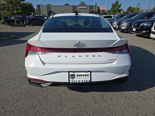 2025 Hyundai ELANTRA Limited