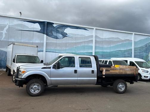 2013 Ford F-350 4WD Crew Cab 156'' King Ranch