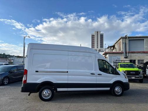 Oxford White 2022 Ford Transit-250 Base