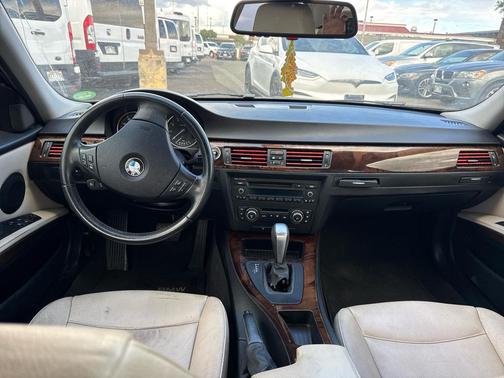 2011 BMW 328 4dr Sdn 328i RWD South Africa