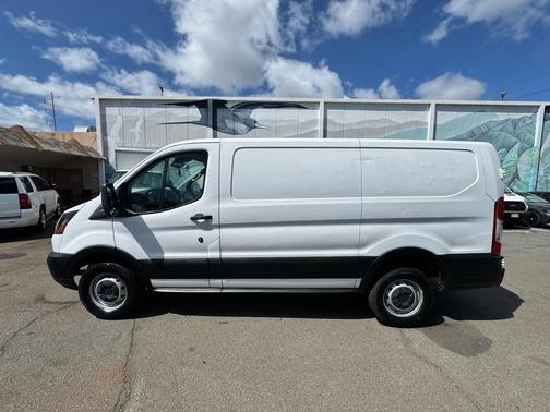 2018 Ford Transit-250 Base