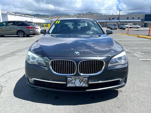 Photo 2 of 13 of 2011 BMW 750 Li