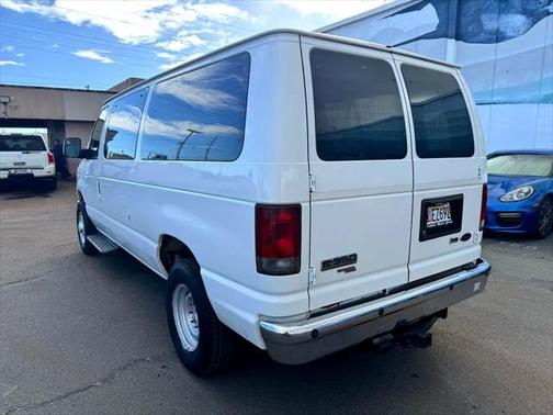 2011 Ford E350 Super Duty XLT