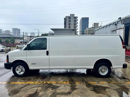 2004 Chevrolet Express 3500 Base