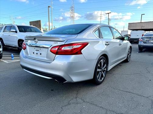 2016 Nissan Altima 2.5 SR