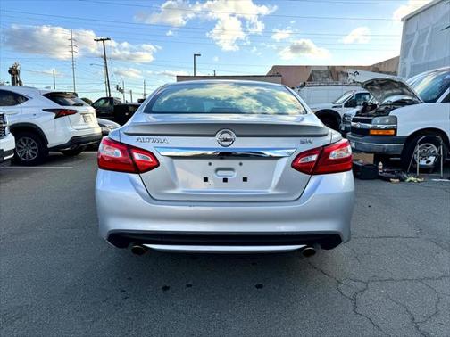 2016 Nissan Altima 2.5 SR