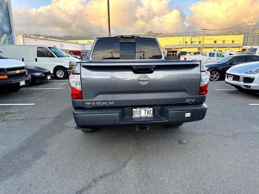 2021 Nissan Titan SV