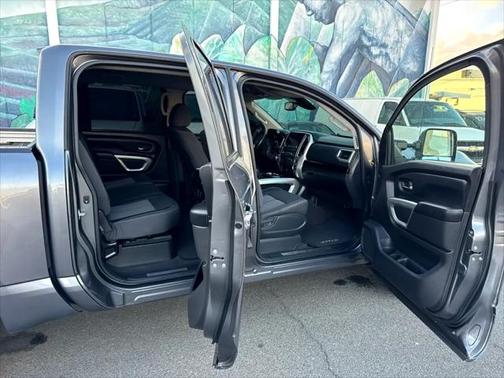 2021 Nissan Titan SV