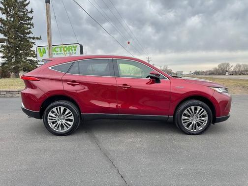 Ruby Flare Pearl 2021 Toyota Venza XLE