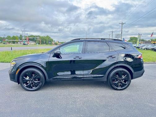 Ebony Black 2025 Kia Sportage S