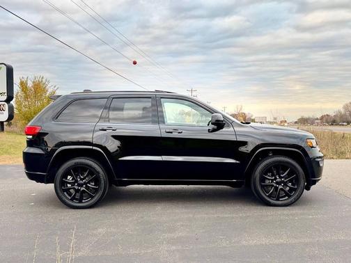 2018 Jeep Grand Cherokee Laredo E