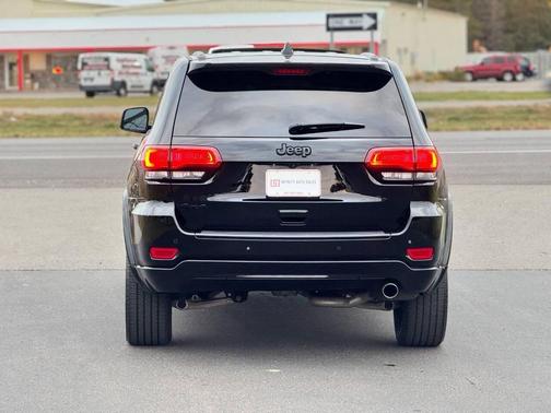 2018 Jeep Grand Cherokee Laredo E